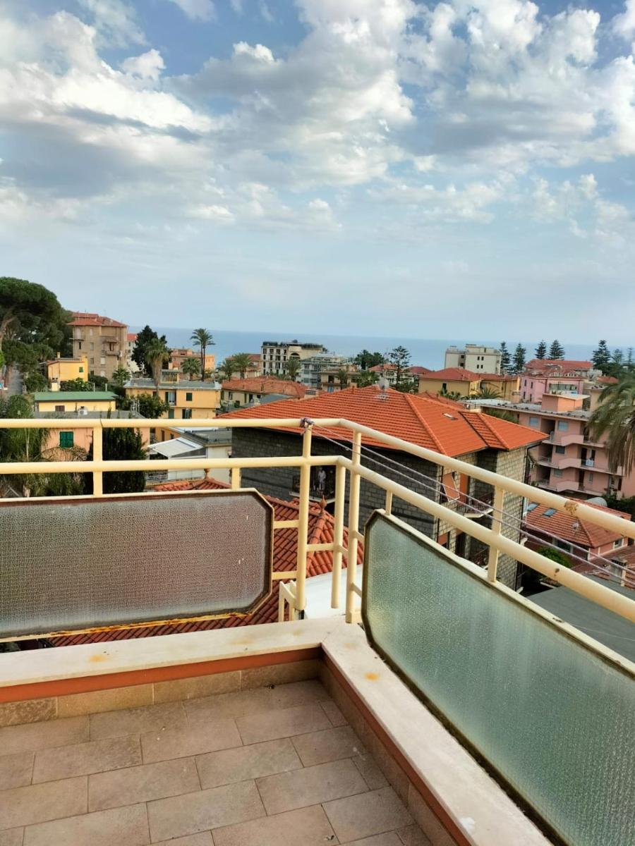 Attico con vista mozzafiato - Housity
