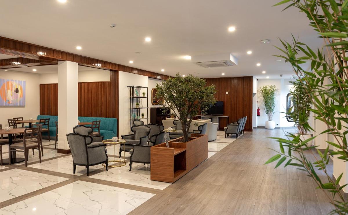 Hotel Afonso V & SPA - Housity