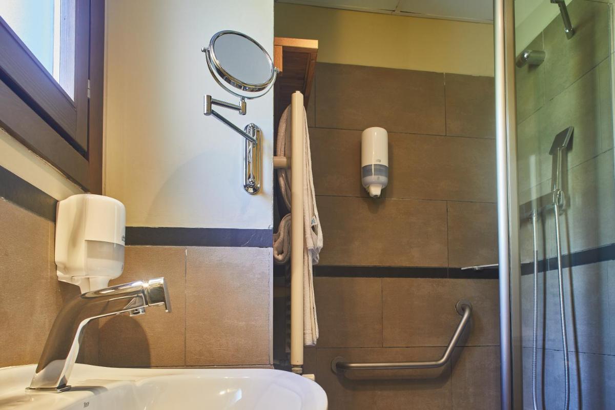 Un baño de Silken Ordesa