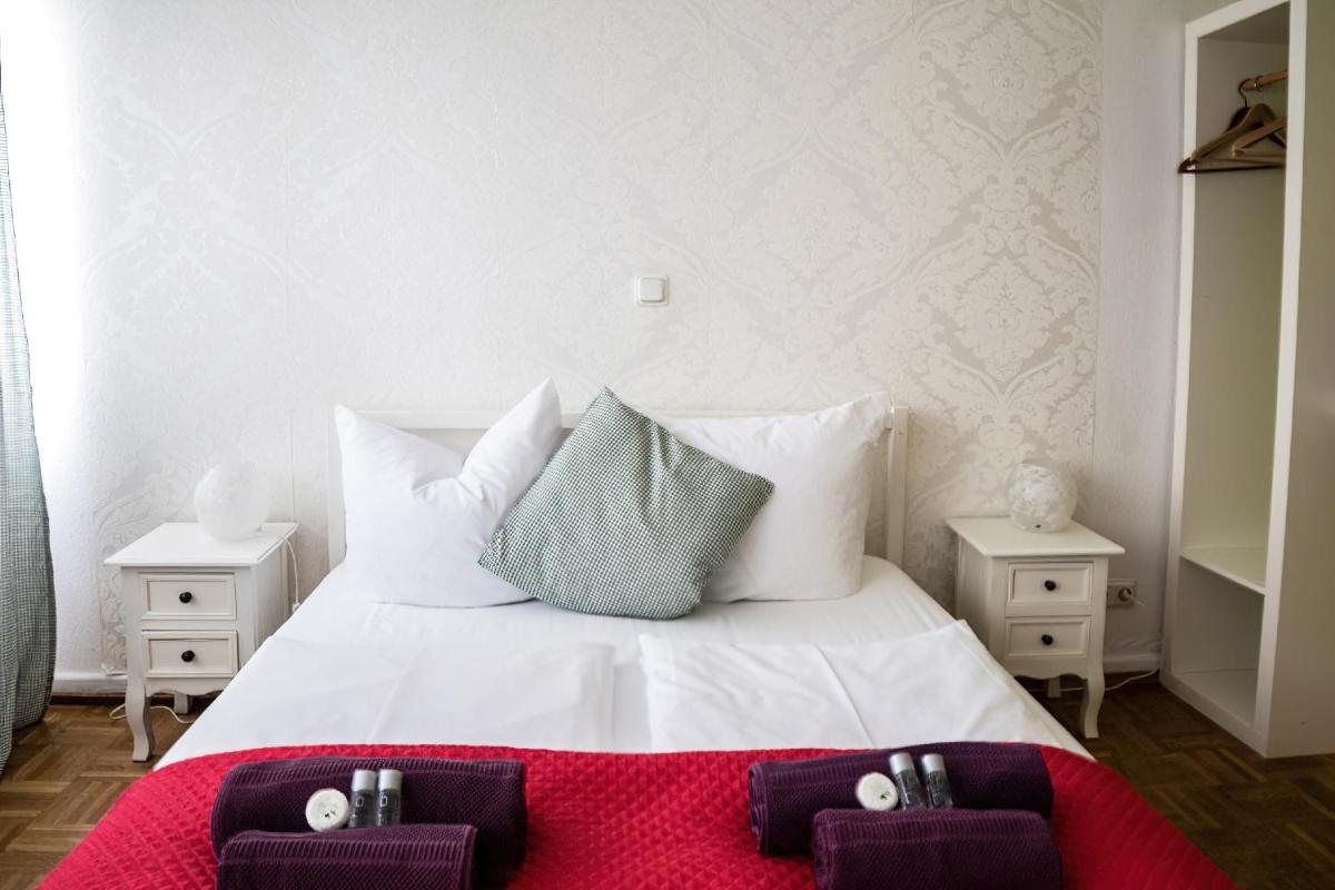 B&B MY PLACE mit Frühstückspaket - with Breakfastbox - Housity