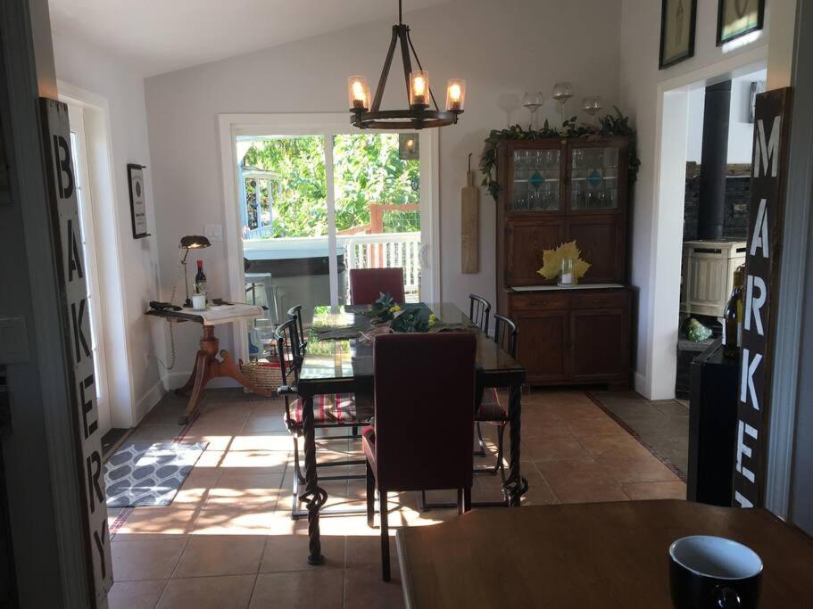 Modern Farmhouse/Executive Retreat Amador City, CA - Housity