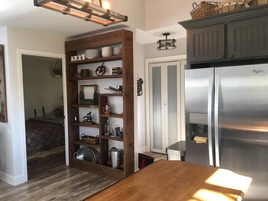 Modern Farmhouse/Executive Retreat Amador City, CA - Housity
