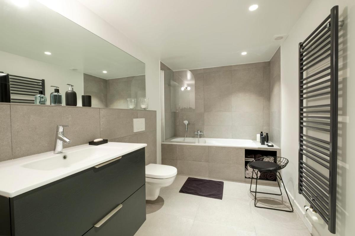 Suitetrails - Superb 1 bedroom apartment with garden at châtelain