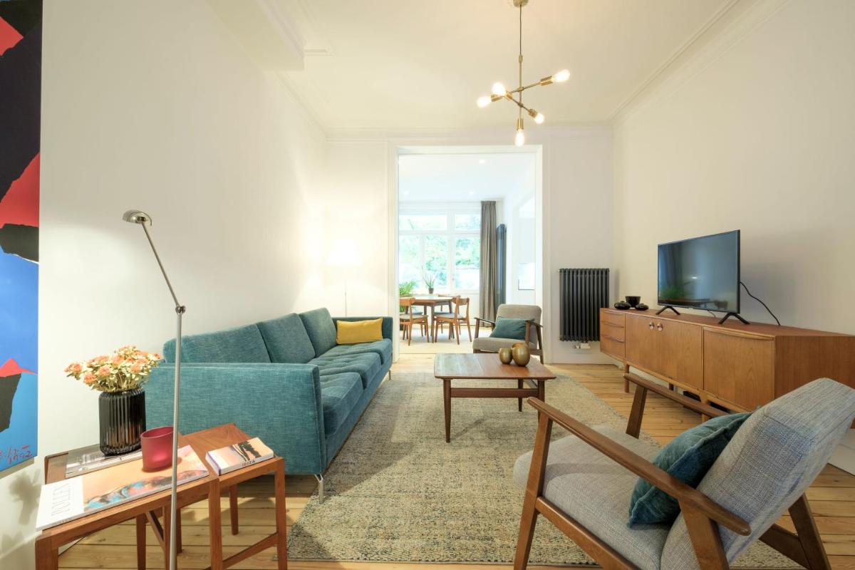 Suitetrails - Superb 1 bedroom apartment with garden at châtelain