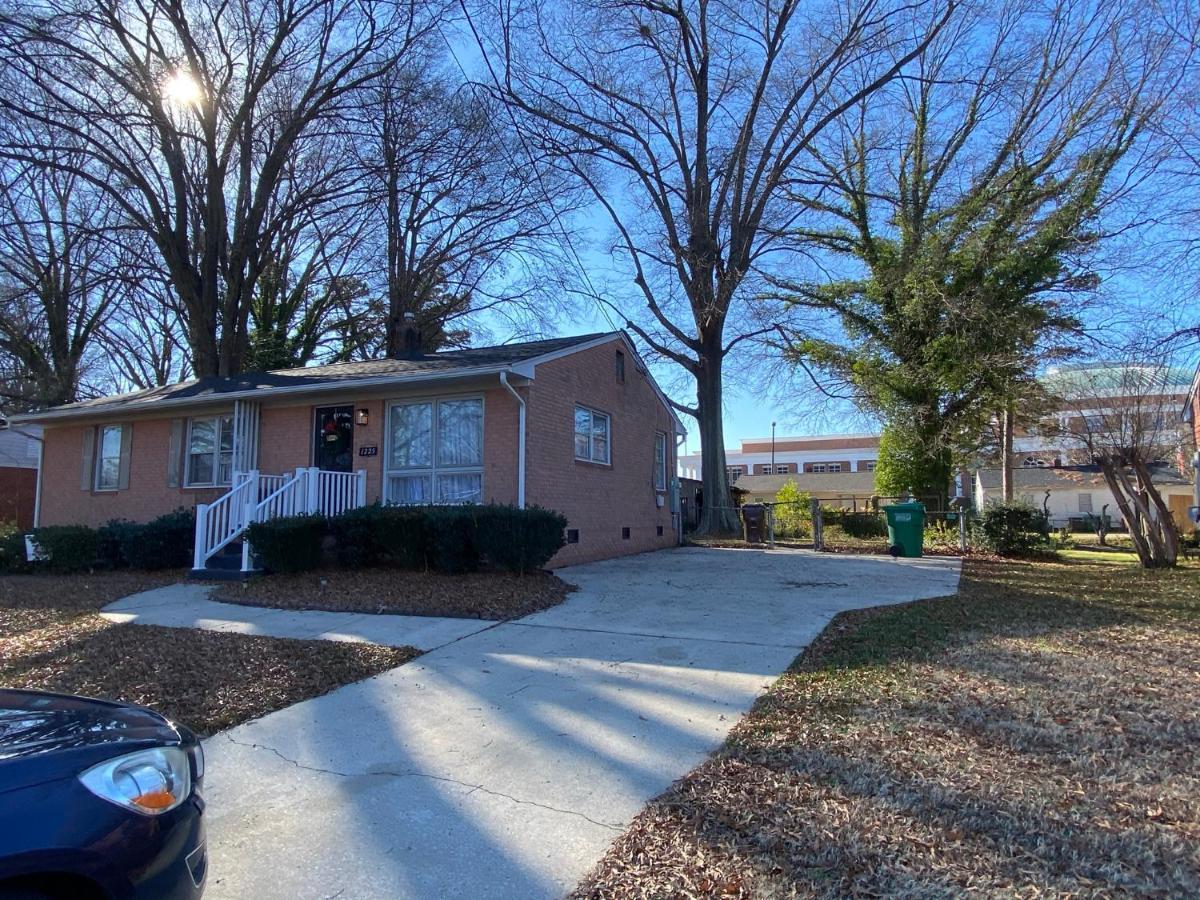 Campus Charmer - Housity