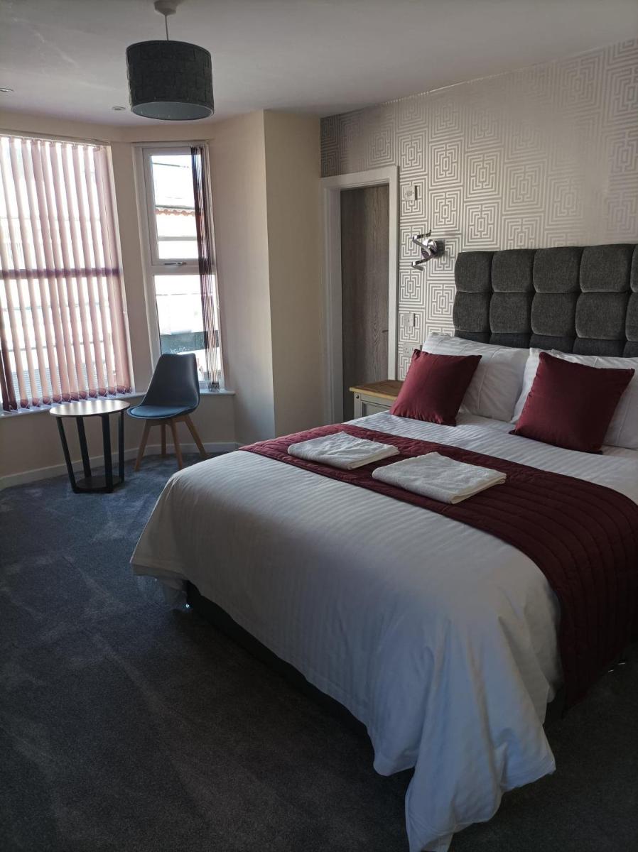 Rose James Apartments - Housity
