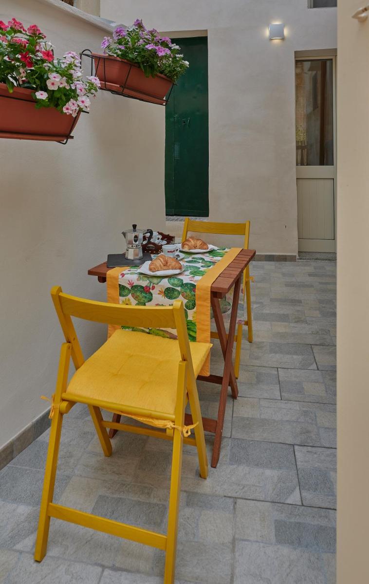 Corte Laura nel cuore di Maglie - Housity