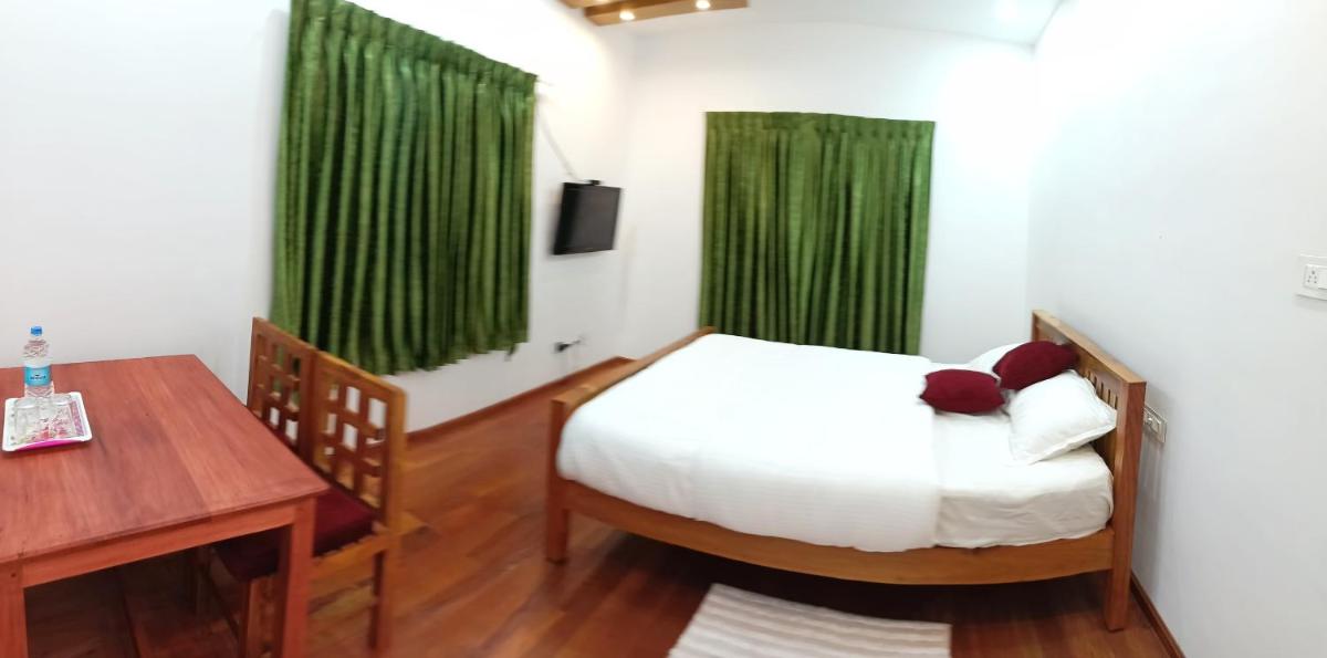 Suitetrails - Moon Homestay