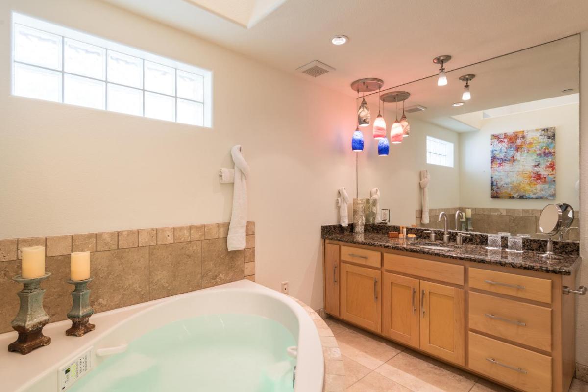 Inn on Lake Granbury a Boutique Hotel - Housity