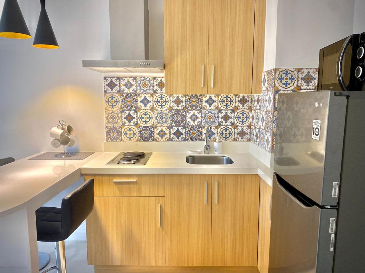 Sanctuary Center 1 BR Staycation in Commonwealth - Housity