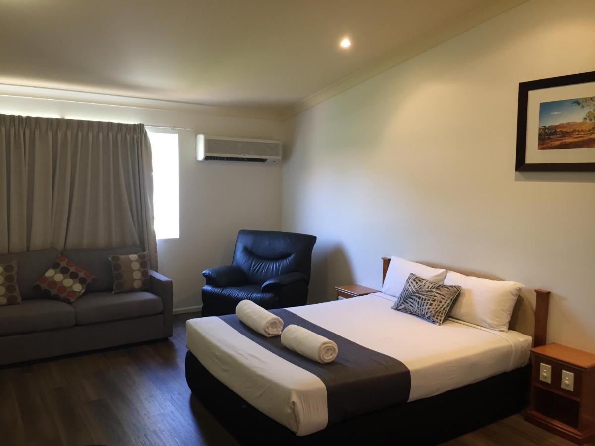 Emerald Explorers Inn - Housity