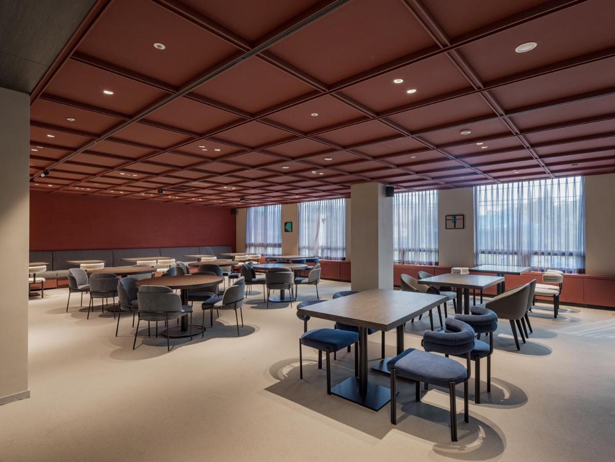 Ramada Plaza by Wyndham Chungjang - Housity