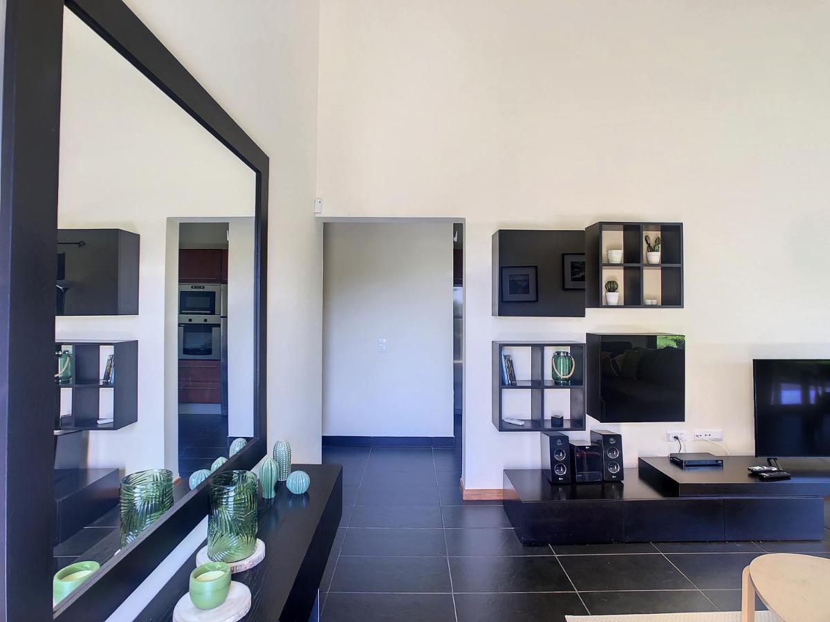 Hillside House by LovelyStay - Housity