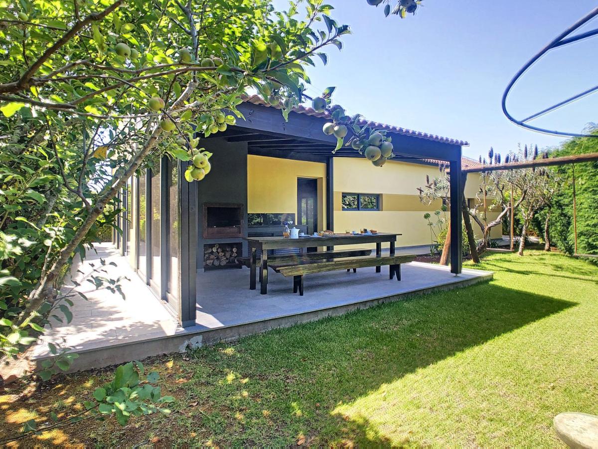 Hillside House by LovelyStay - Housity