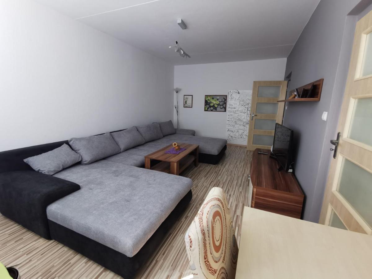 Zvolen Apartment /3 izbový byt - Housity