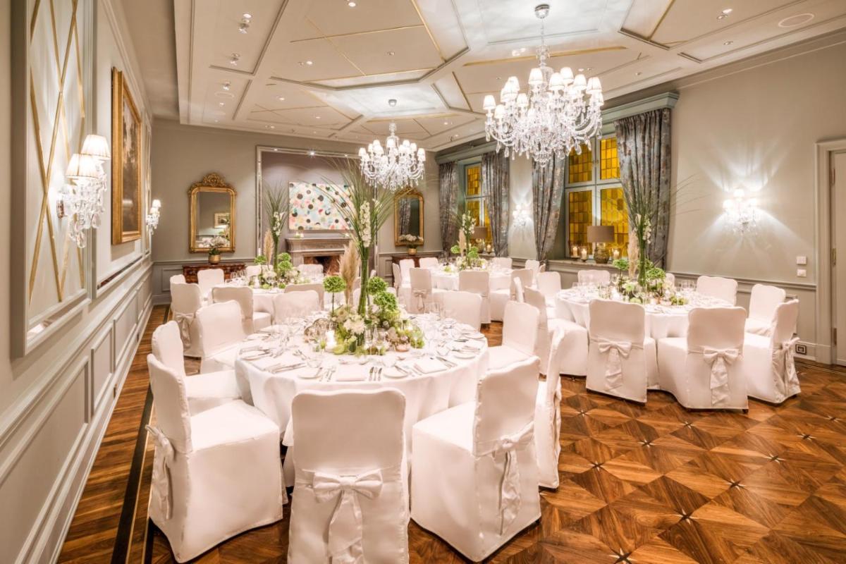 Galeriebild der Unterkunft Fairmont Hotel Vier Jahreszeiten in Hamburg