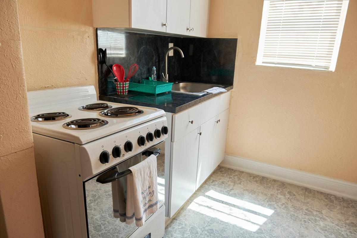 Little Havana Executive 11 - Housity