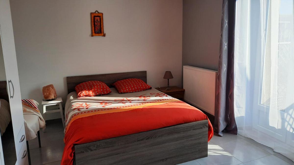 Chez Henriette - Housity