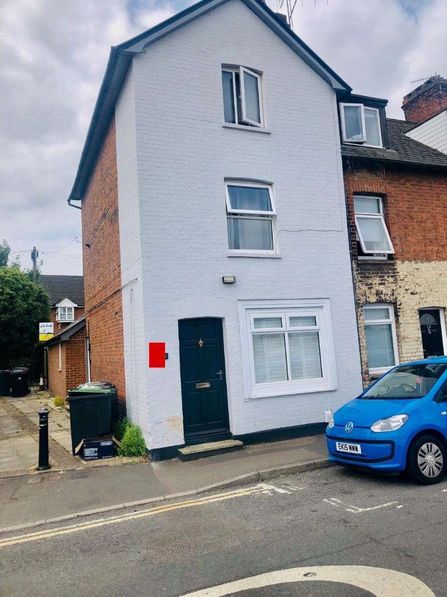 Charming Town centre 3 double beds home free parking - Housity
