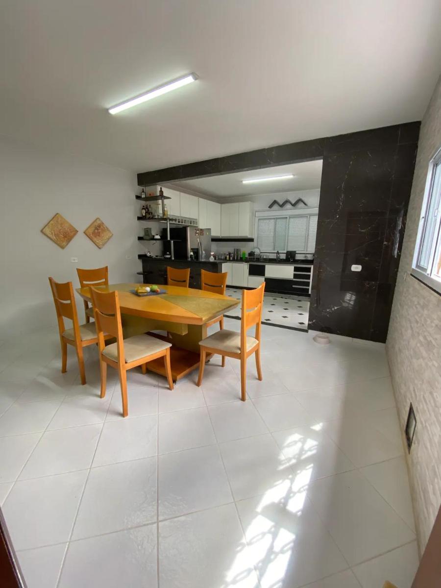 Casa, com linda área de lazer e piscina aquecida - Housity