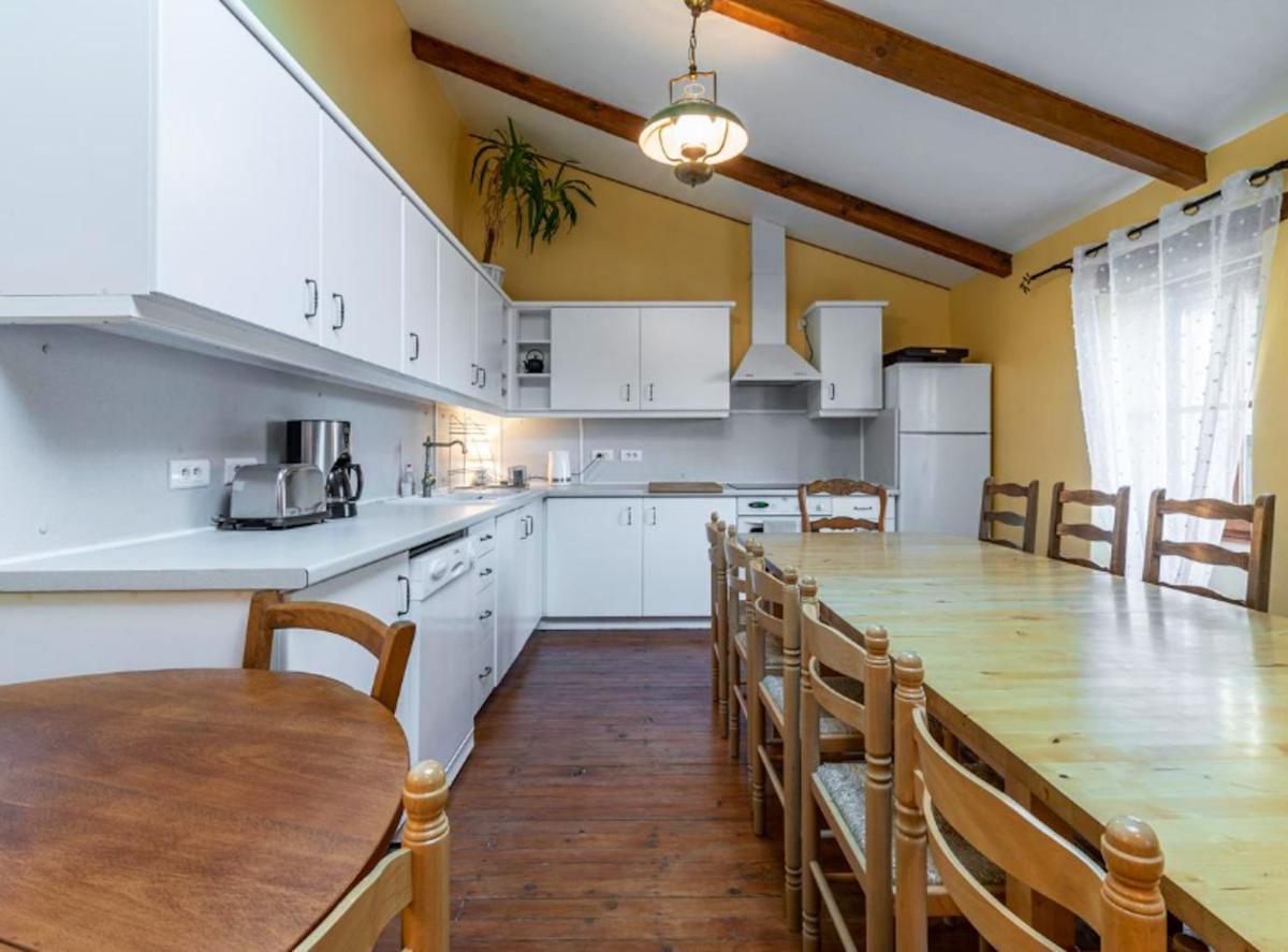 Appartement spacieux a Ferrieres les Verreries avec jardin prive - Housity