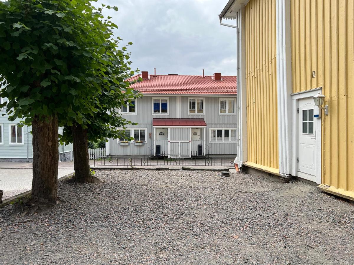 Fint, gratis parkering, med 20 min till Göteborg C - Housity