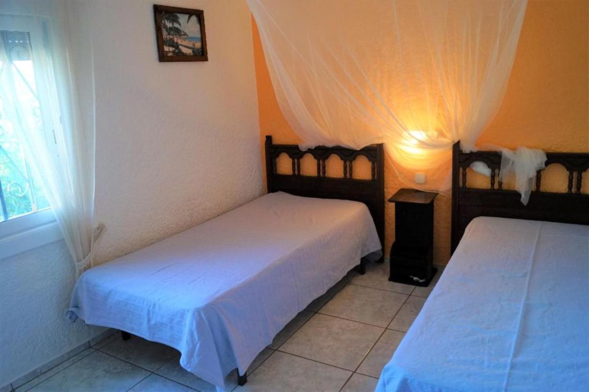 House - 1 Bedroom with Pool young people group not allowed - 07512 - Housity