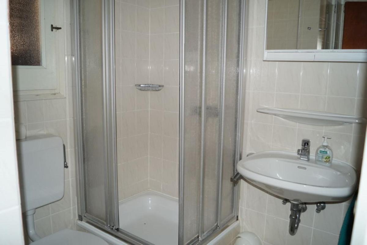 House - 3 Bedrooms with Pool and Sea views young people group not allowed - 07528 - Housity