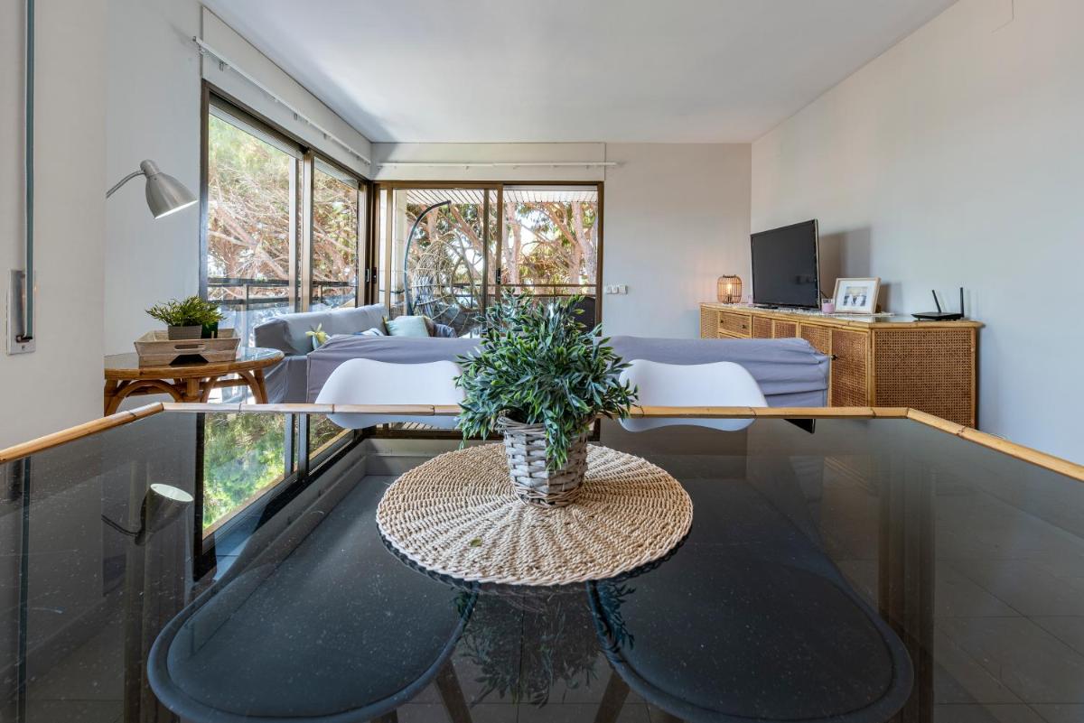 Can Costelles Cambrils - Ático en primera línea con vistas, piscina y parking - Housity