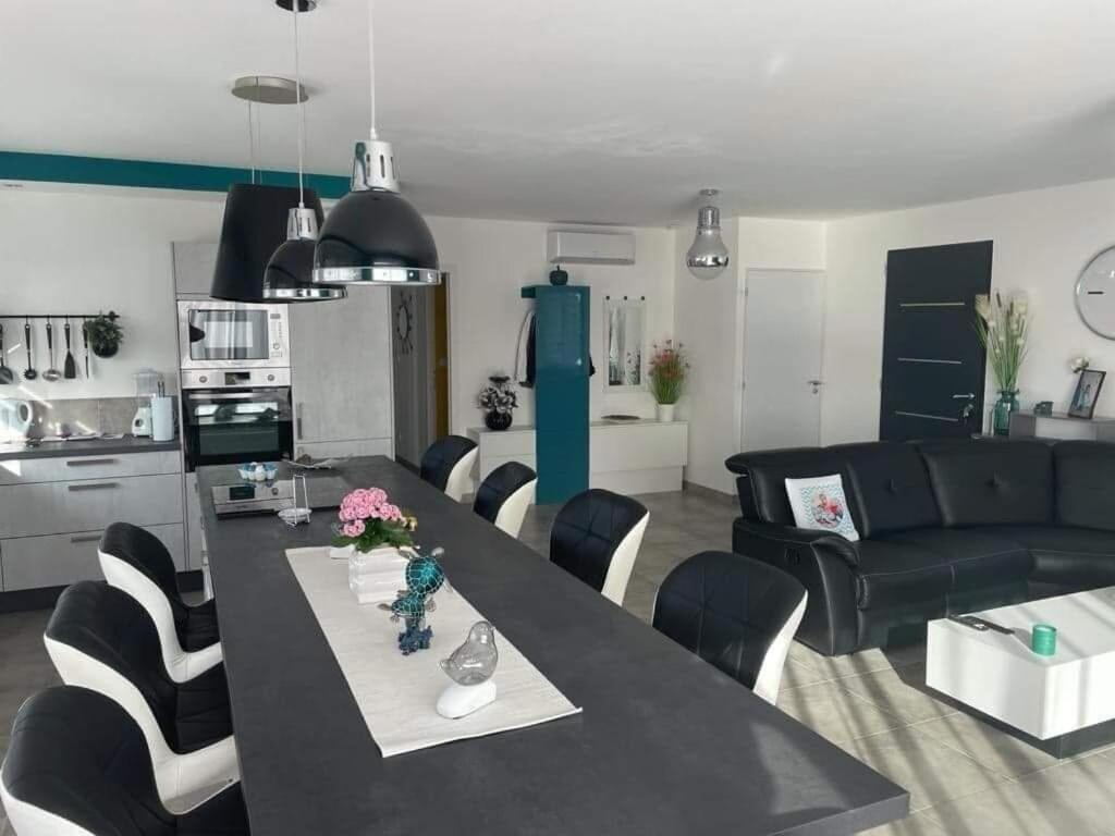 Maison Mad - Housity