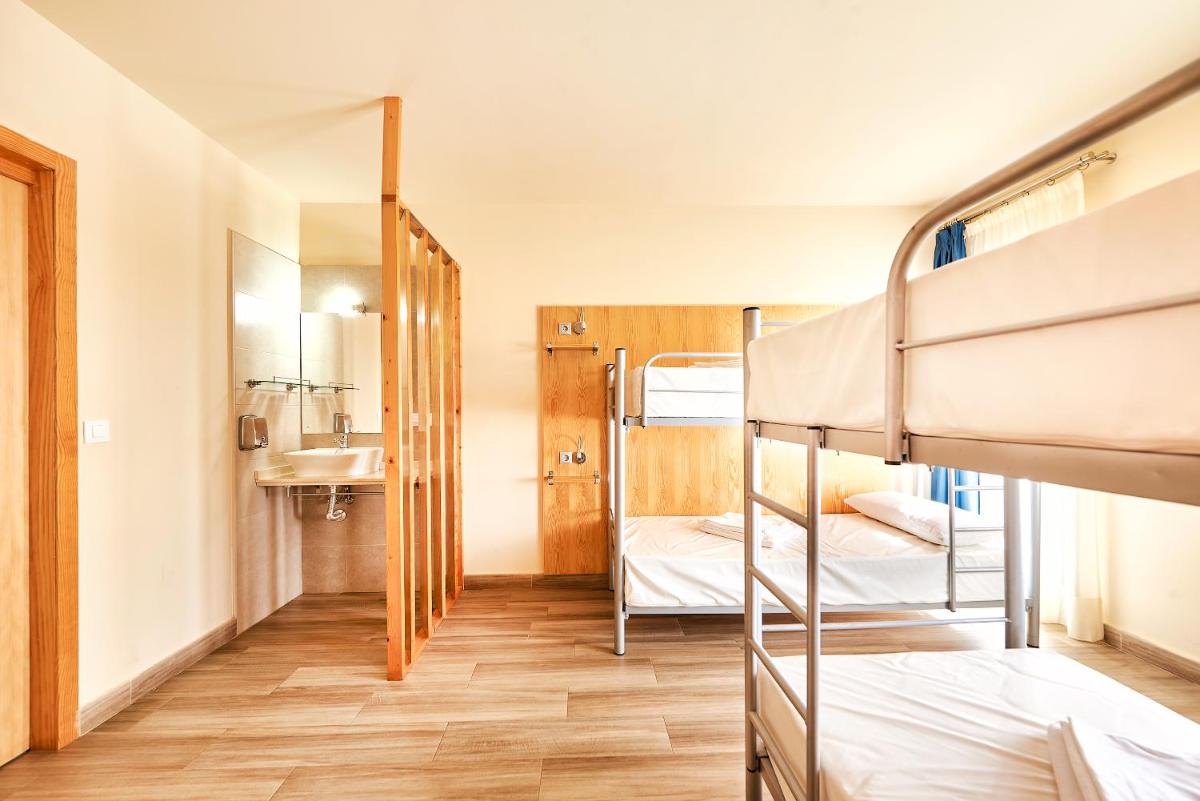 Albergue turístico La Almazara - Housity