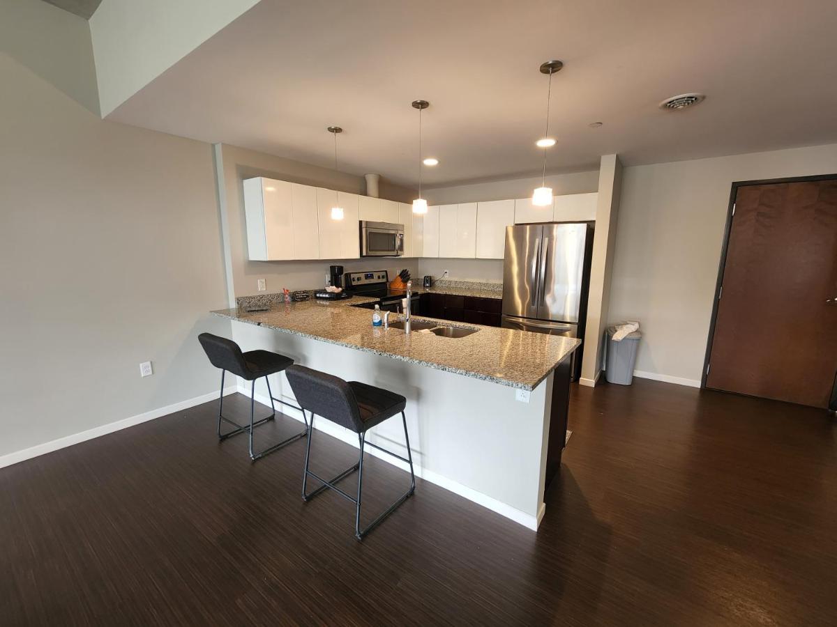 Penthouse Loft In The Flats - Housity