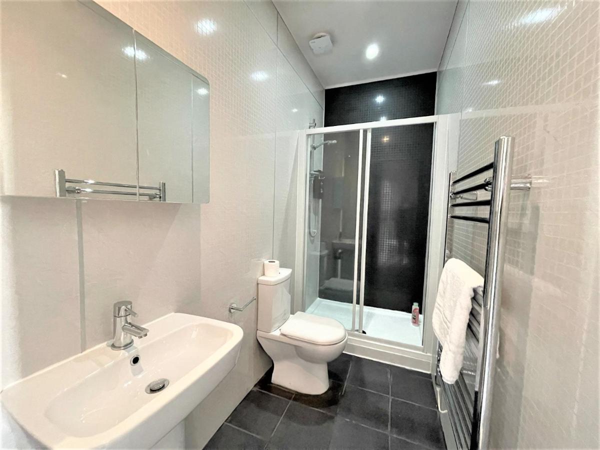 Morden one bedroom Central Brighton Location Sunny Flat - Housity