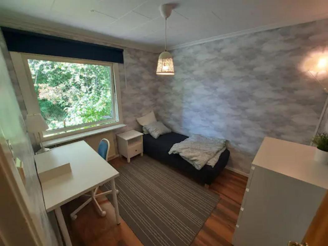 Entire Luxury Villa With Bubble Bath And Sauna - Housity