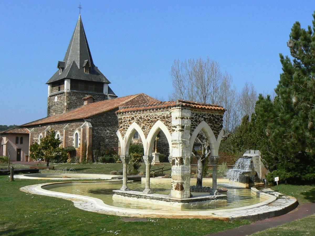 Auberge Les Mufliers - Hôtel Les Forges - Housity