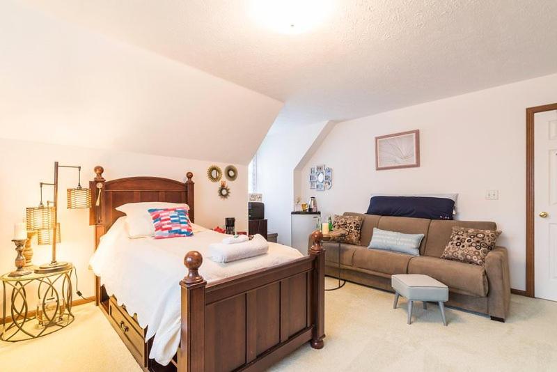 Suitetrails - Luba's Peaceful Bedroom