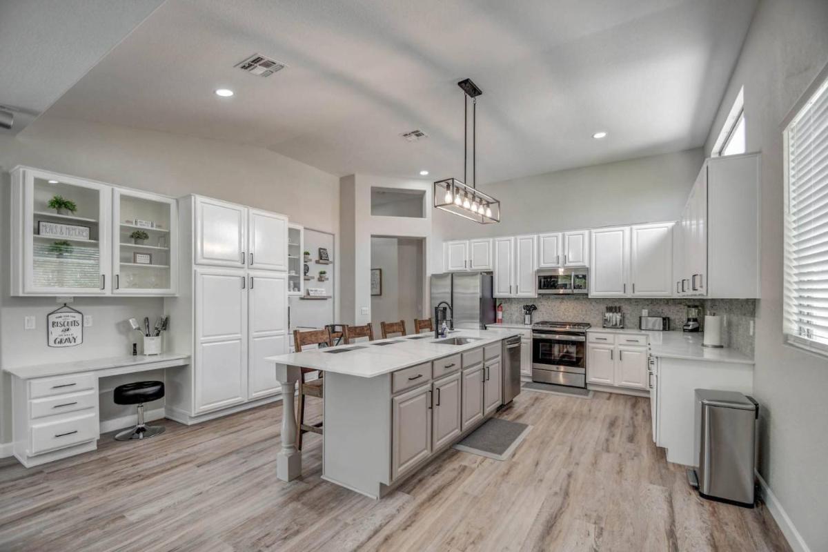 Beautiful Superstition - Housity
