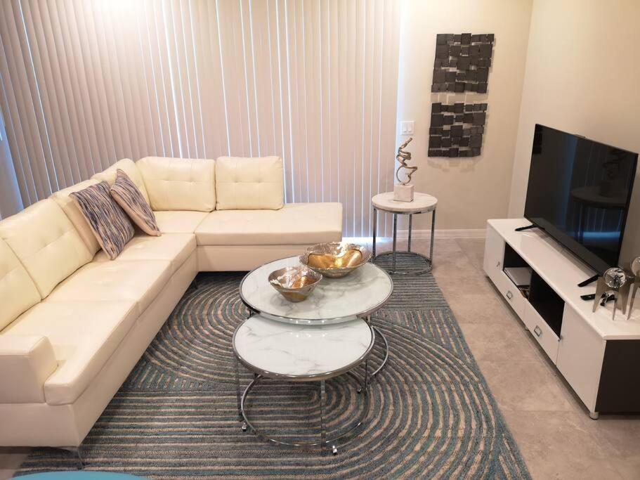 Smiles 4 your trip - Solterra Resort Villa 5B near Disney private pool - Hizvo