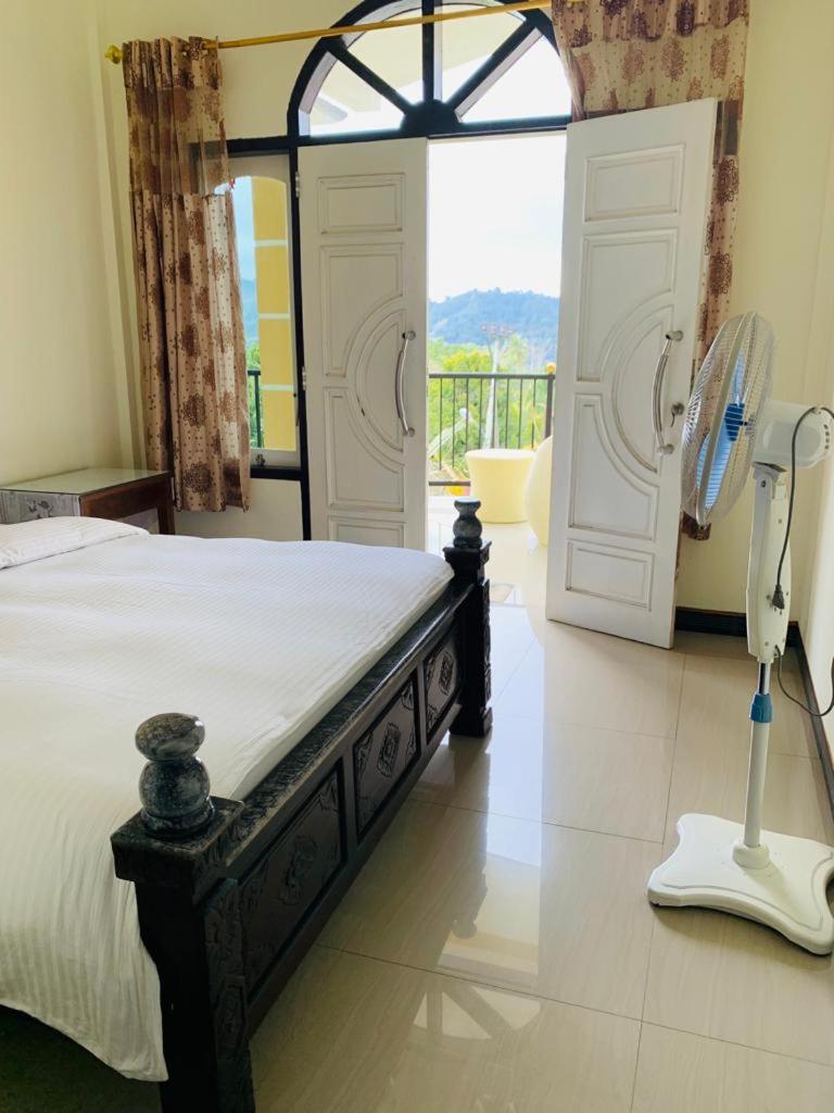 ESTEVANIA LODGE MONI - Housity