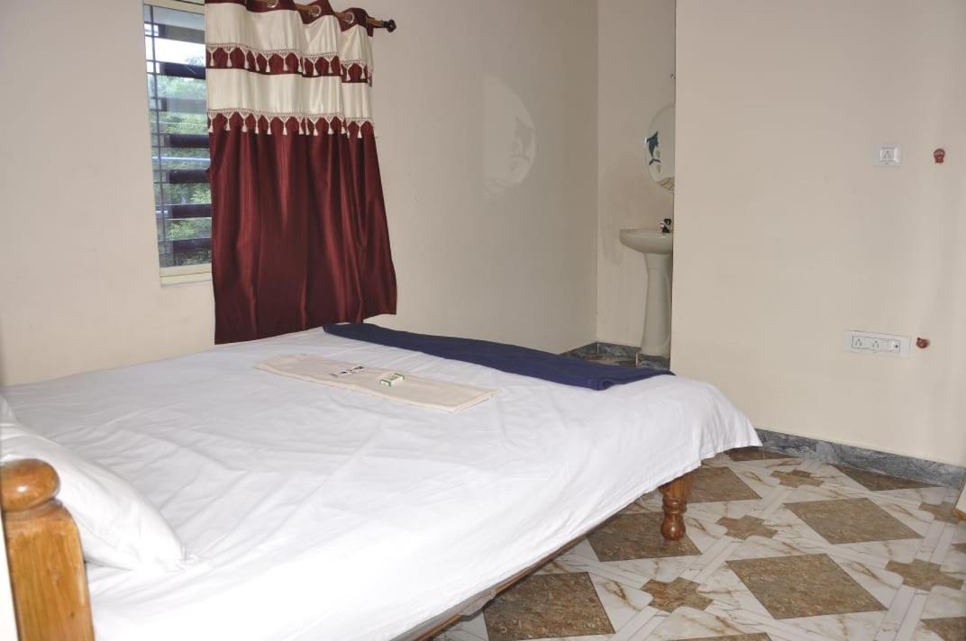 Sanjay Homestay New Hampi - Housity