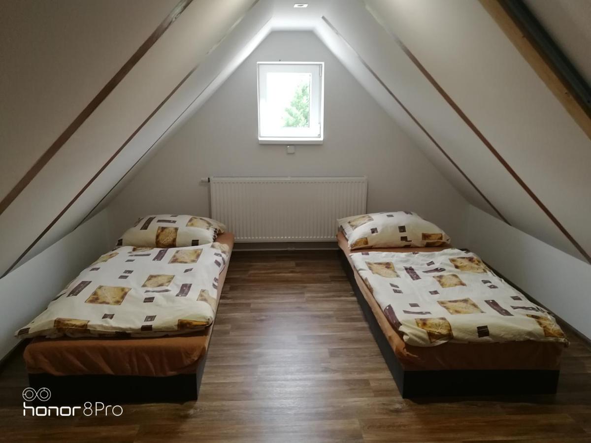 Ubytování Záluží - Housity