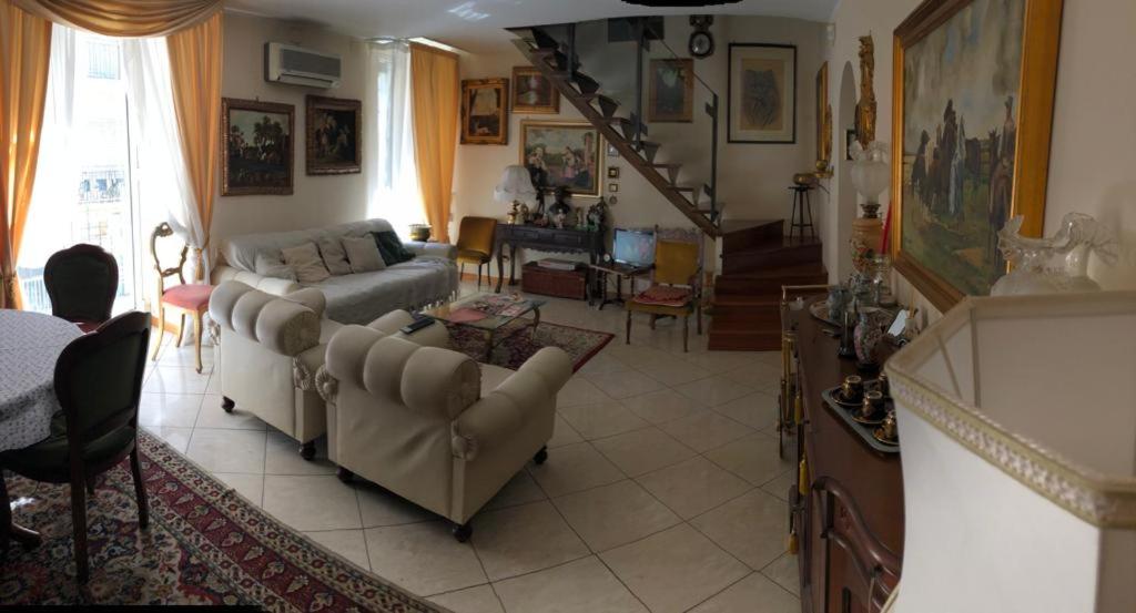 The Trip House - Between the center and the sea - Free WIFI and Jacuzzi - Housity