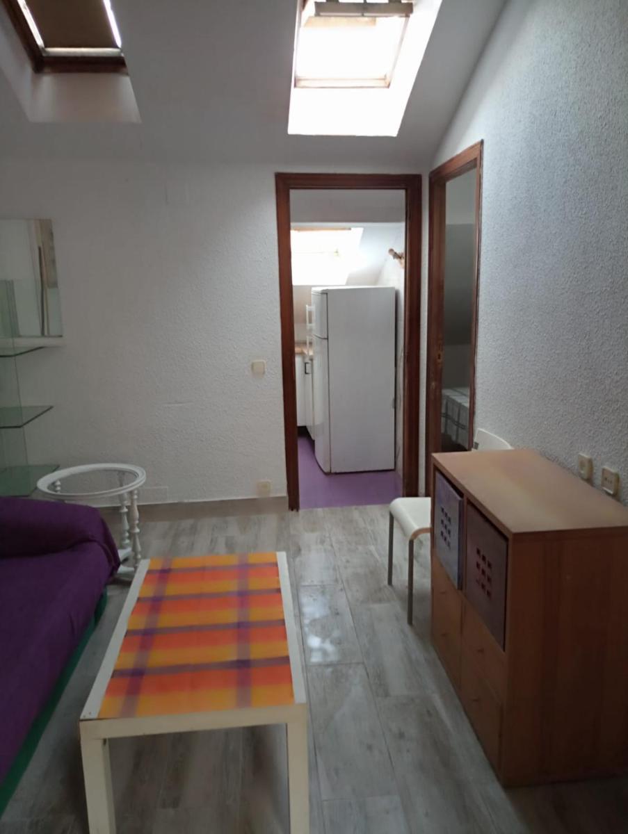 Apartamento de 2 dormitorios entre metro Estrecho y Francos Rodríguez - Housity