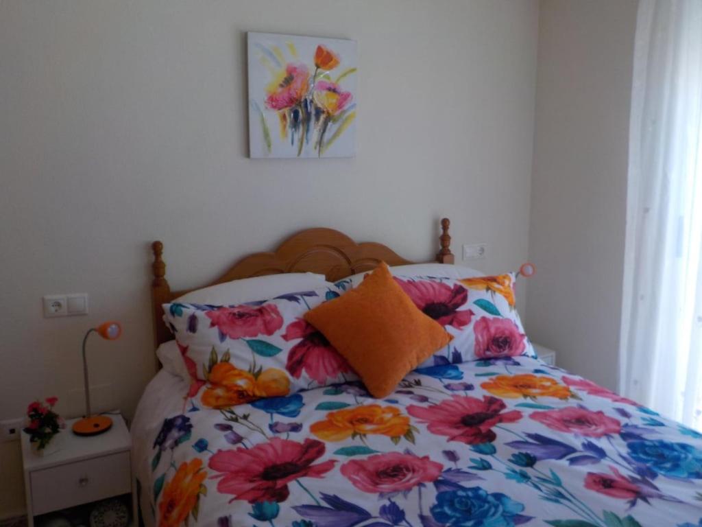 Casa La Zenia Elite Townhouse with Shared Pool and 10 Minutes Walk to Beach - Housity