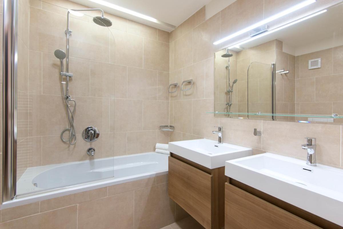 Billionaires Club LOFT Sauna City Center - Housity