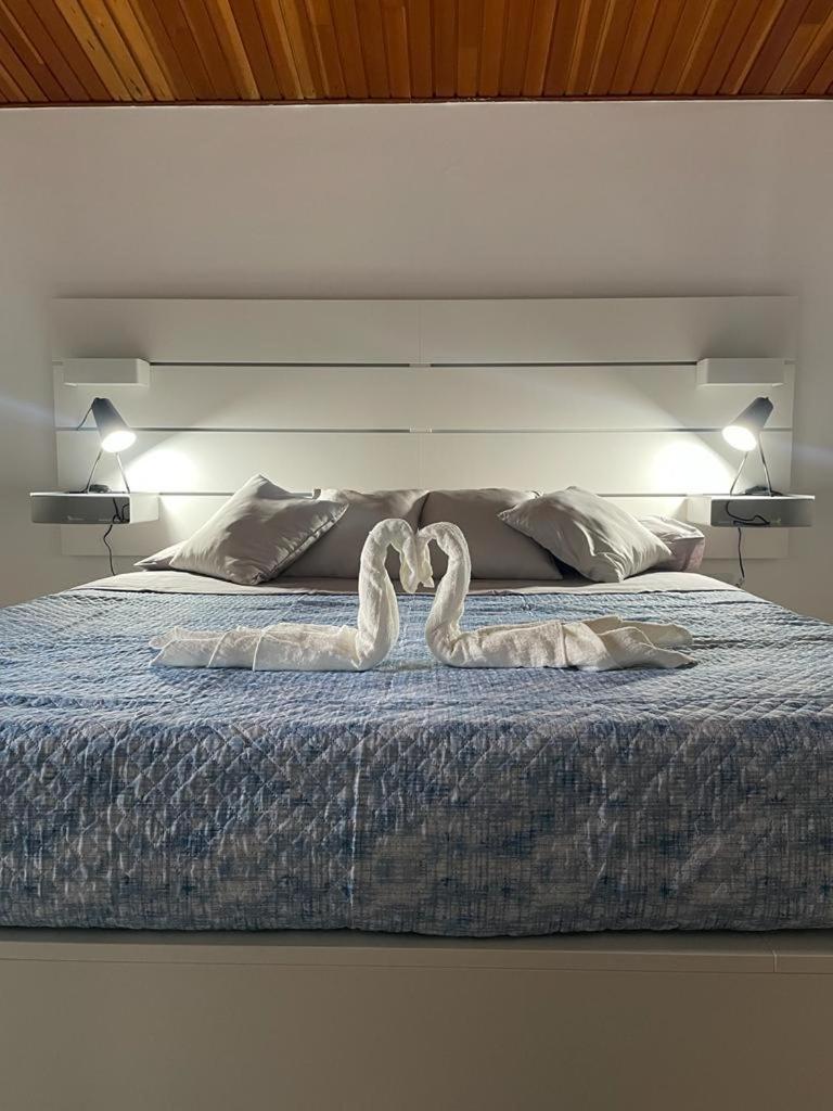 The White Sail - Mondello Apartment with Terrace - casa di vincenzo e andrea - Housity