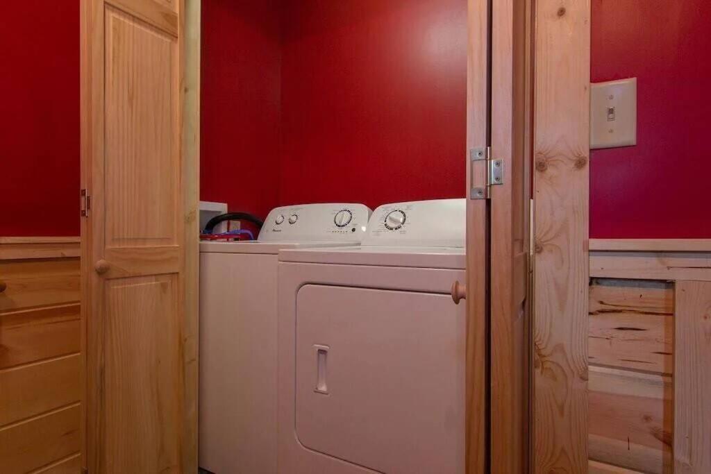 Smokeys Retreat - Housity