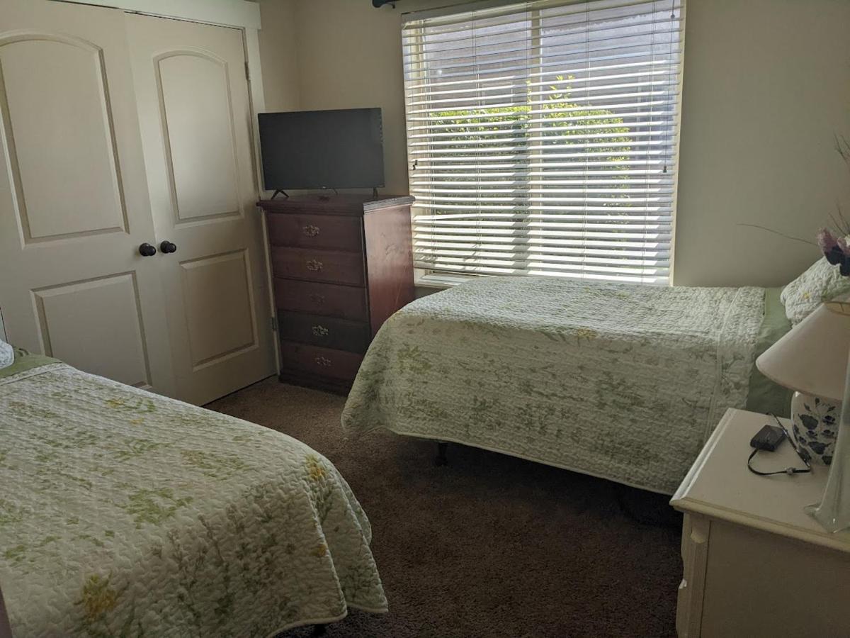 The Tuscan Lodge - Housity
