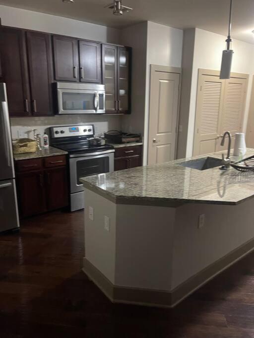 Lovely two bedroom rental units Dulles Airport - Housity