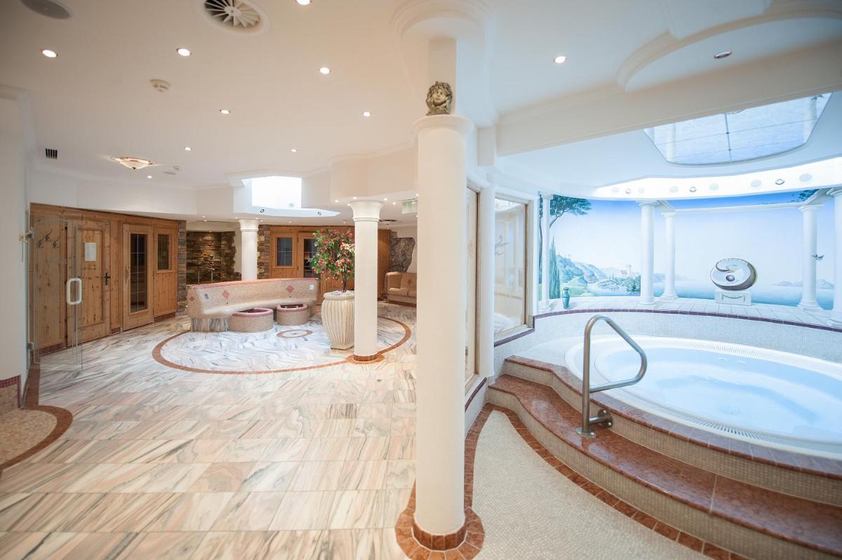 Hotel Dornauhof - Housity